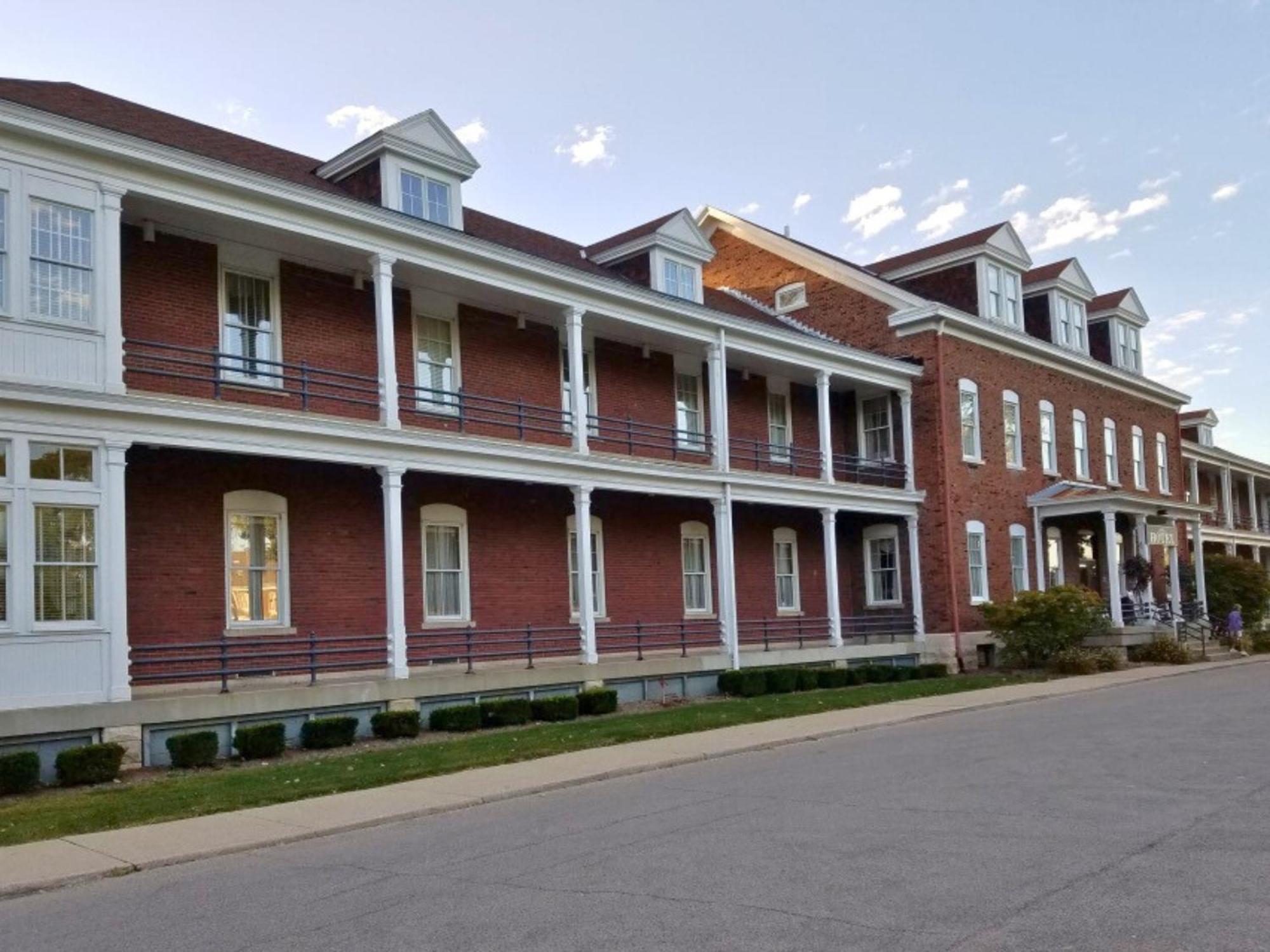 Fort Harrison State Park Inn Indianapolis Exterior photo